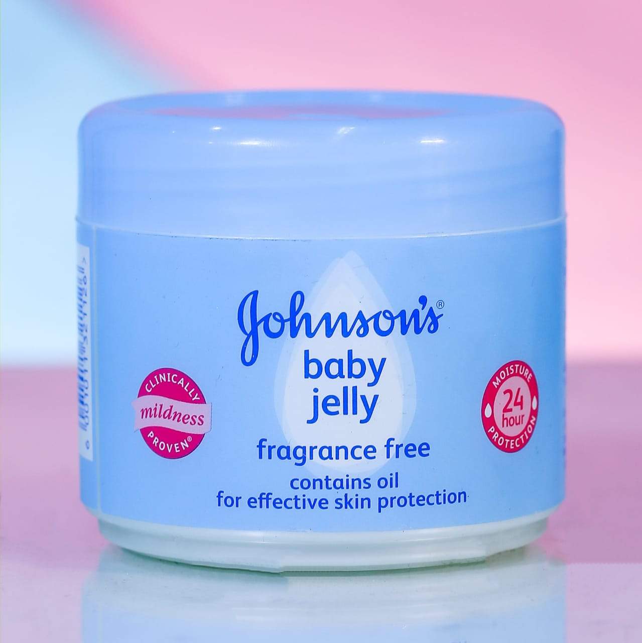 Johnsons & Johnsons Baby Jelly 250 ml Lightly Fragranced 4 Johnsons & Johnsons Baby Jelly 250 ml Lightly Fragranced - Image 2